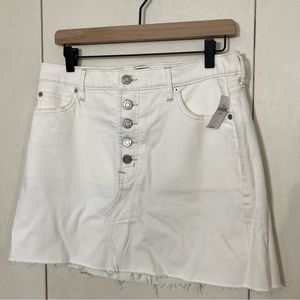 Gap Button Fly  Raw Hem White Denim Skirt Size 30/ 10